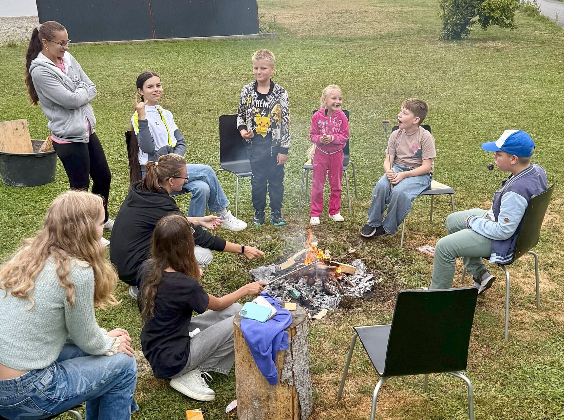 Jugendtreff: Gemeinschaft und Spaß am Lagerfeuer